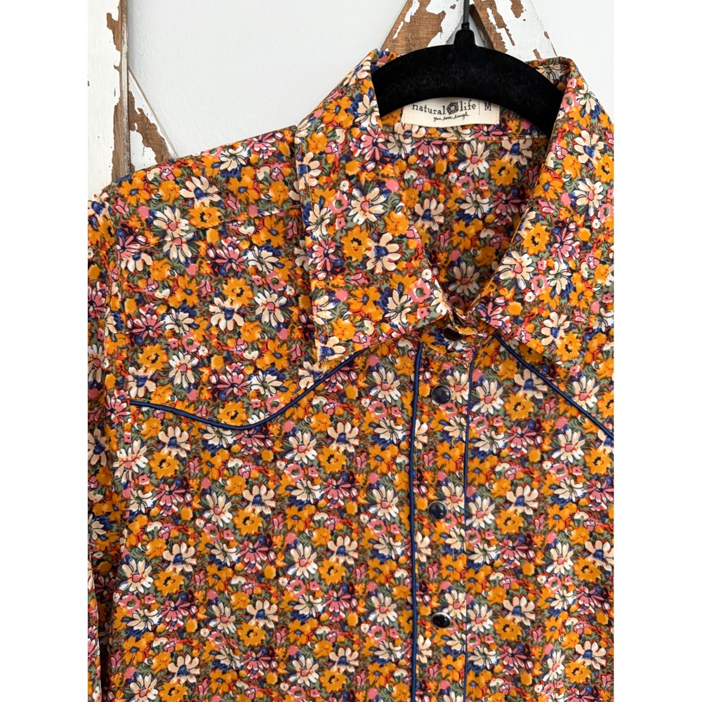 Natural Life Shirt Size Medium Ditzy Floral Western Long Sleeve Pearl Snap - Picture 4 of 8
